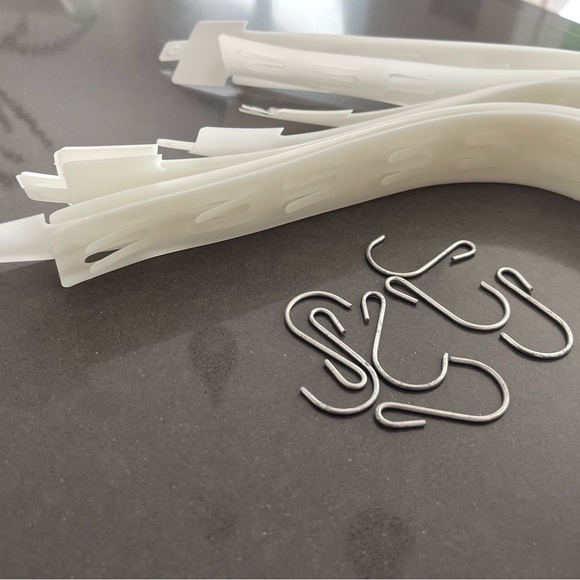 NWOT-CLIP STRIPS! PLASTIC DISPLAY/STORAGE, EACH 21” LONG. 12 Strips w/ 7 Hooks. - Picture 6 of 7